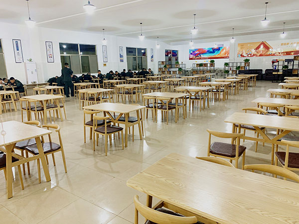 學校餐廳